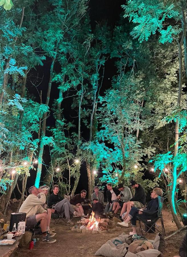 Отель Glamping At Camp Corve Chale Экстерьер фото